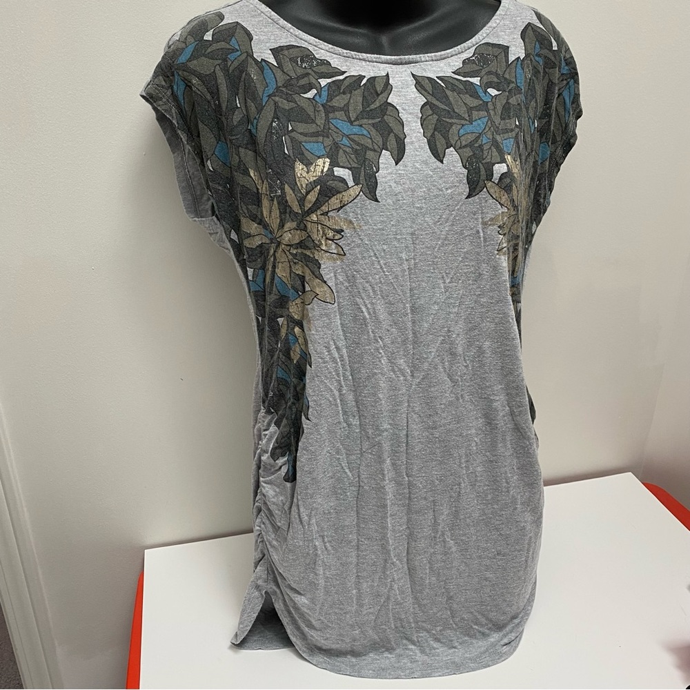 Thyme Maternity T-Shirt with Foliage Print